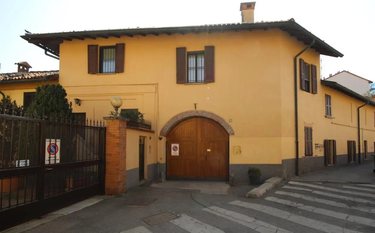 Morimondo Studio Apartment Milán